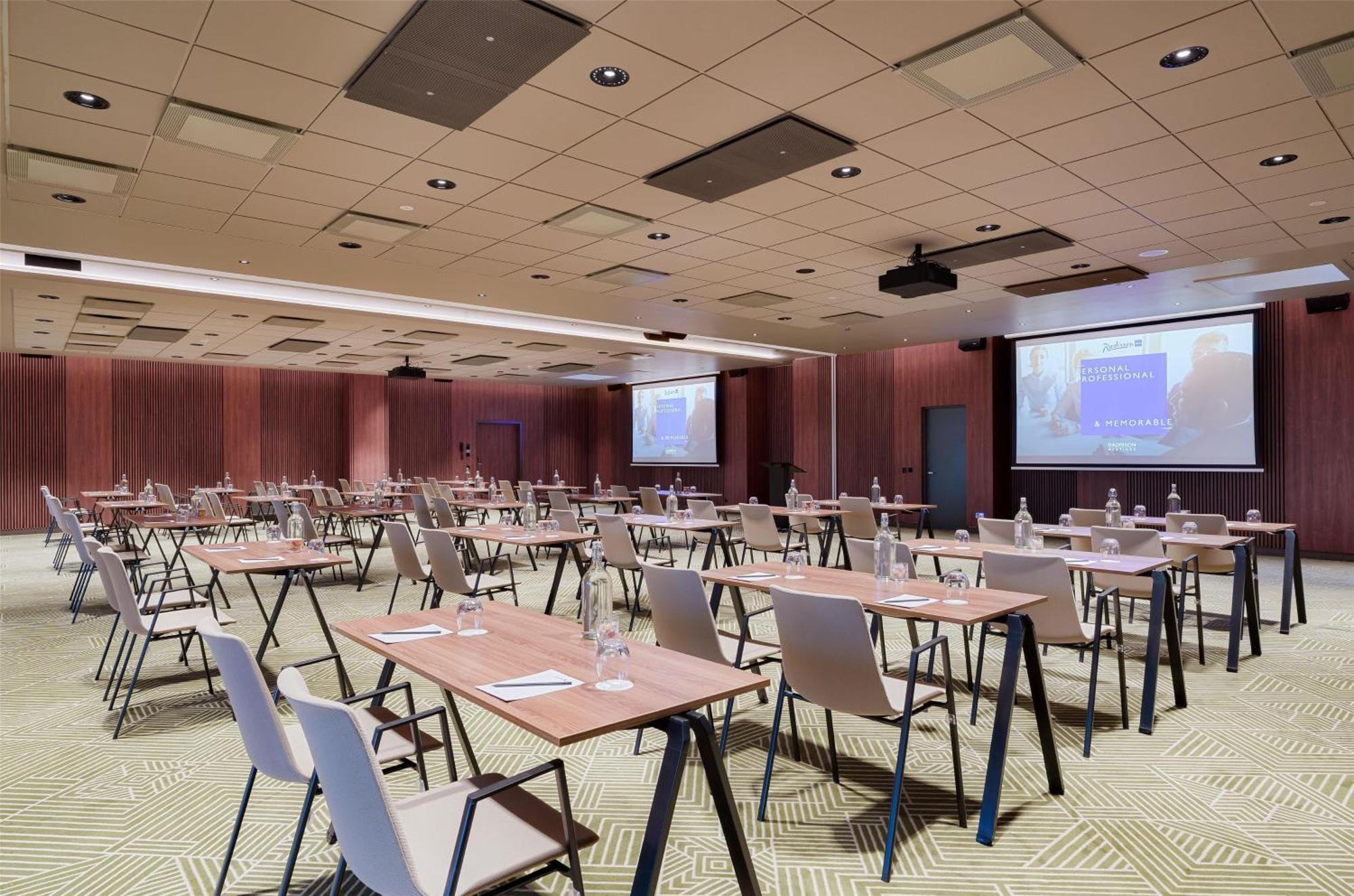 Hotell Radisson Blu Lietuva 4*
